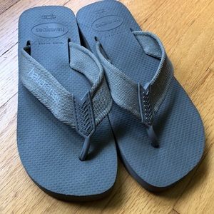 Havaianas sandals size 7/8 - new without tags